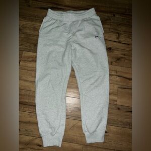 Nike joggers sweatpants